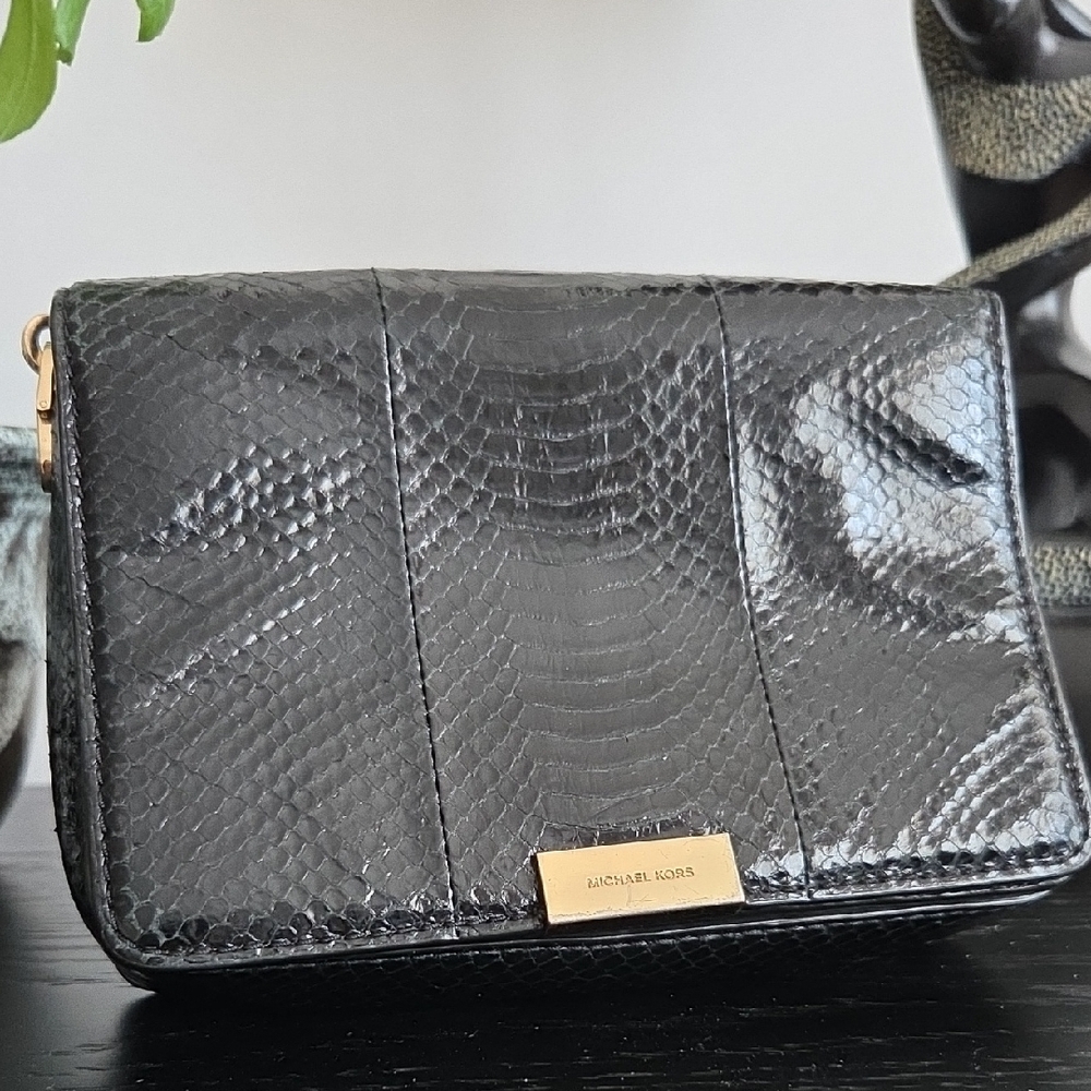 Michael Kors Jade Snakeskin Clutch – Convertible Chain Strap